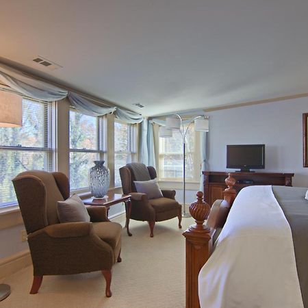 North Lodge On Oakland Bed And Breakfast Ешвілл Екстер'єр фото