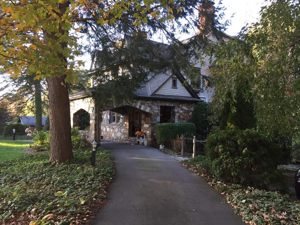 North Lodge On Oakland Bed And Breakfast Ешвілл Екстер'єр фото