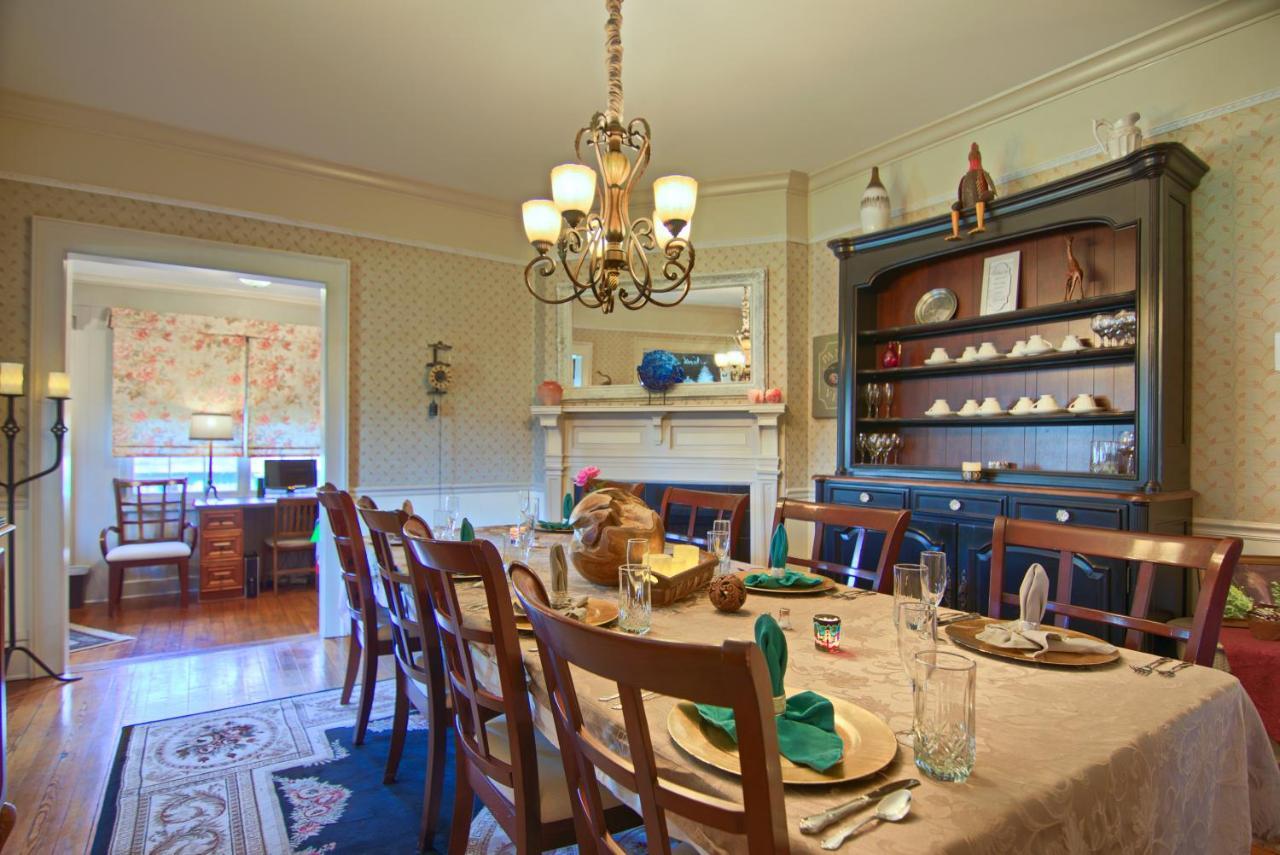 North Lodge On Oakland Bed And Breakfast Ешвілл Екстер'єр фото