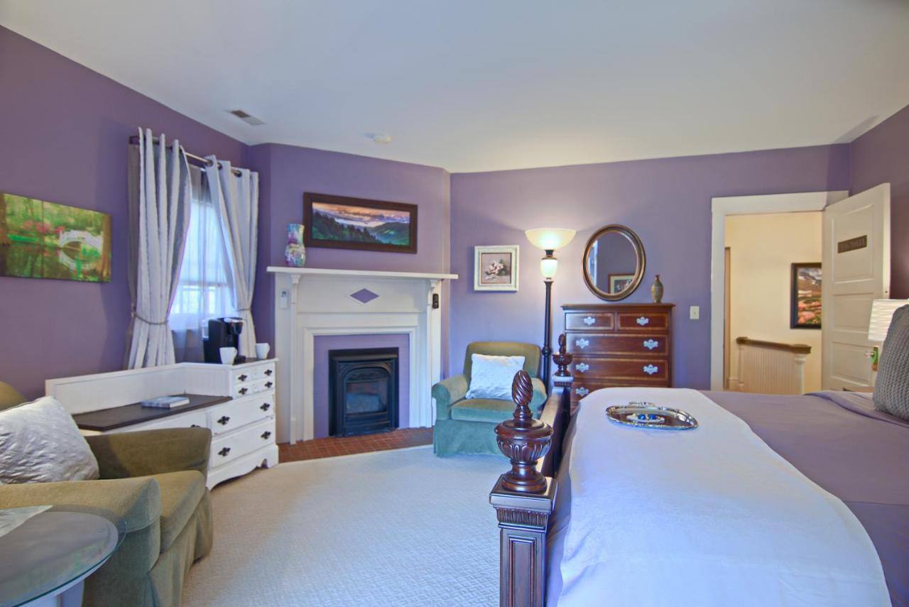 North Lodge On Oakland Bed And Breakfast Ешвілл Екстер'єр фото