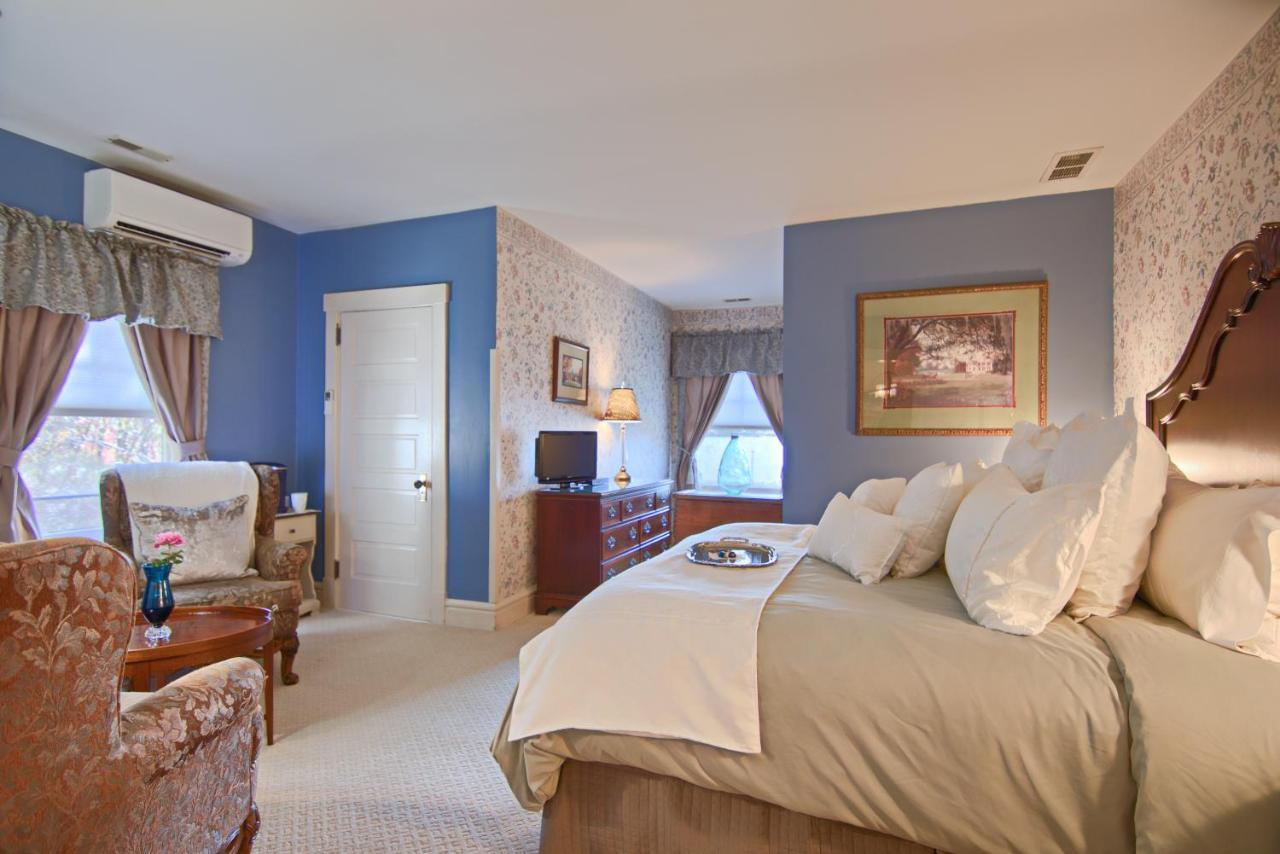 North Lodge On Oakland Bed And Breakfast Ешвілл Екстер'єр фото